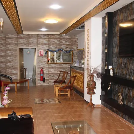La Lambra Azul Hotel *