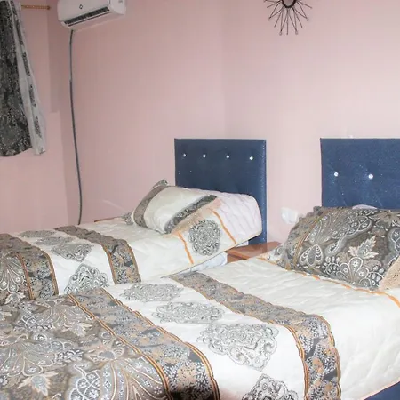La Lambra Azul Hotel *
